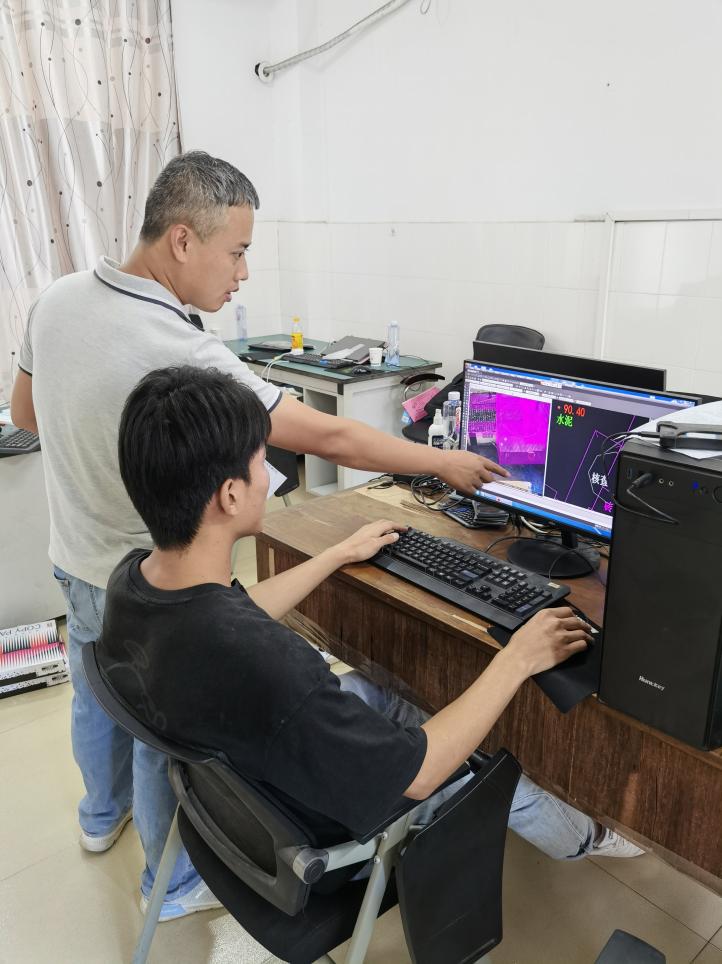 教师指导学生 教师指导学生